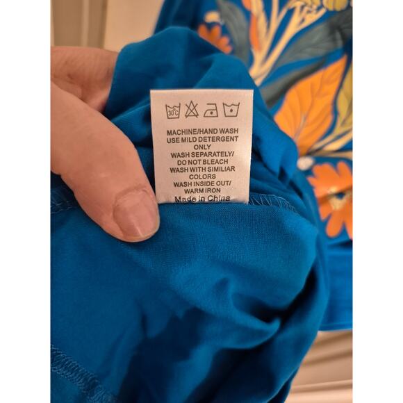 Blue Flower Decal T-shirt-Size 3XL-NWT - Picture 3 of 7